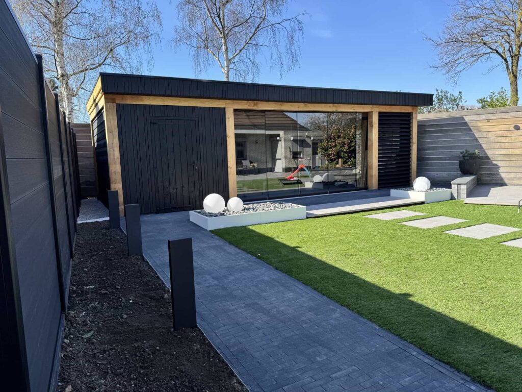 Gazon en kunstgras door Rombouts Sierbestratingen in Roosendaal
